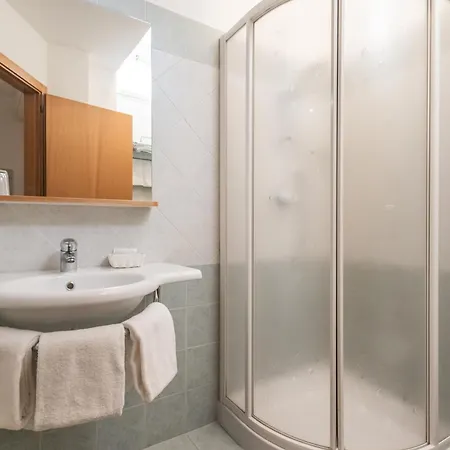 Szálloda Leonardo Cattolica